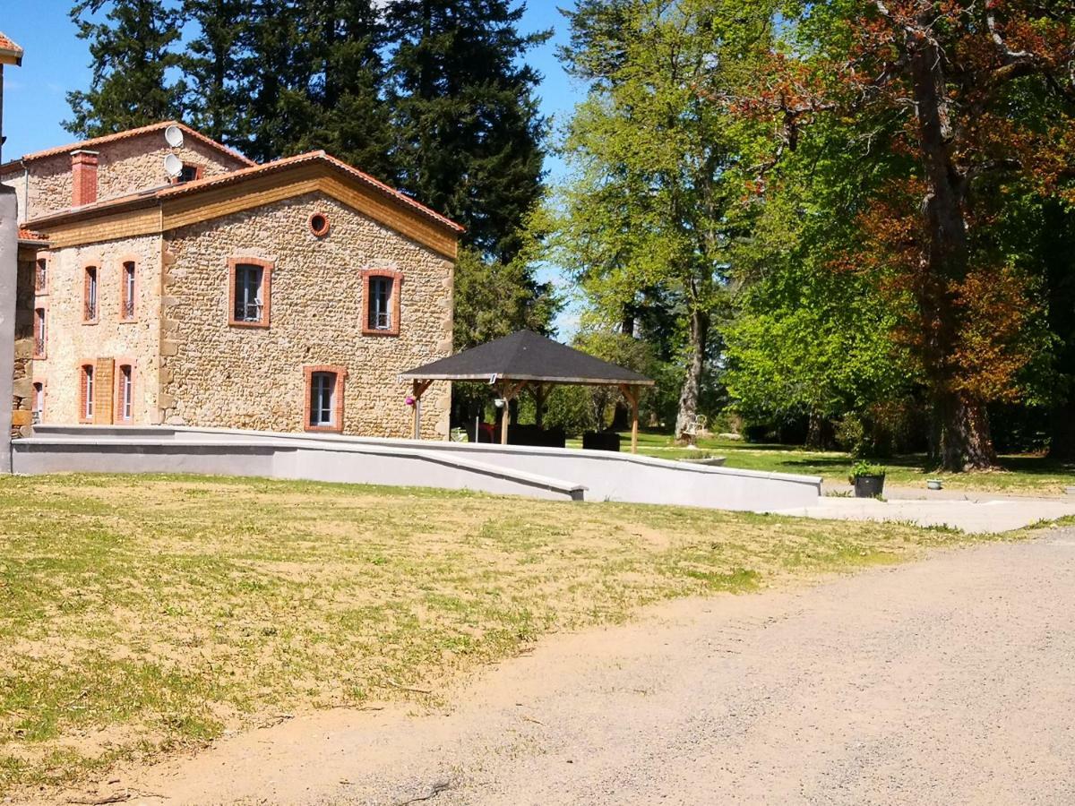 Les Chambres D'Hotes De La Frissonnette Auzelles Esterno foto